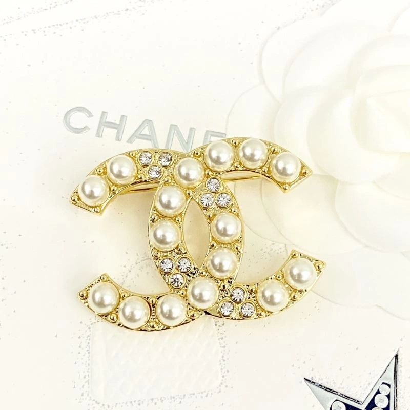 Popular Chanel Brooches 230835
