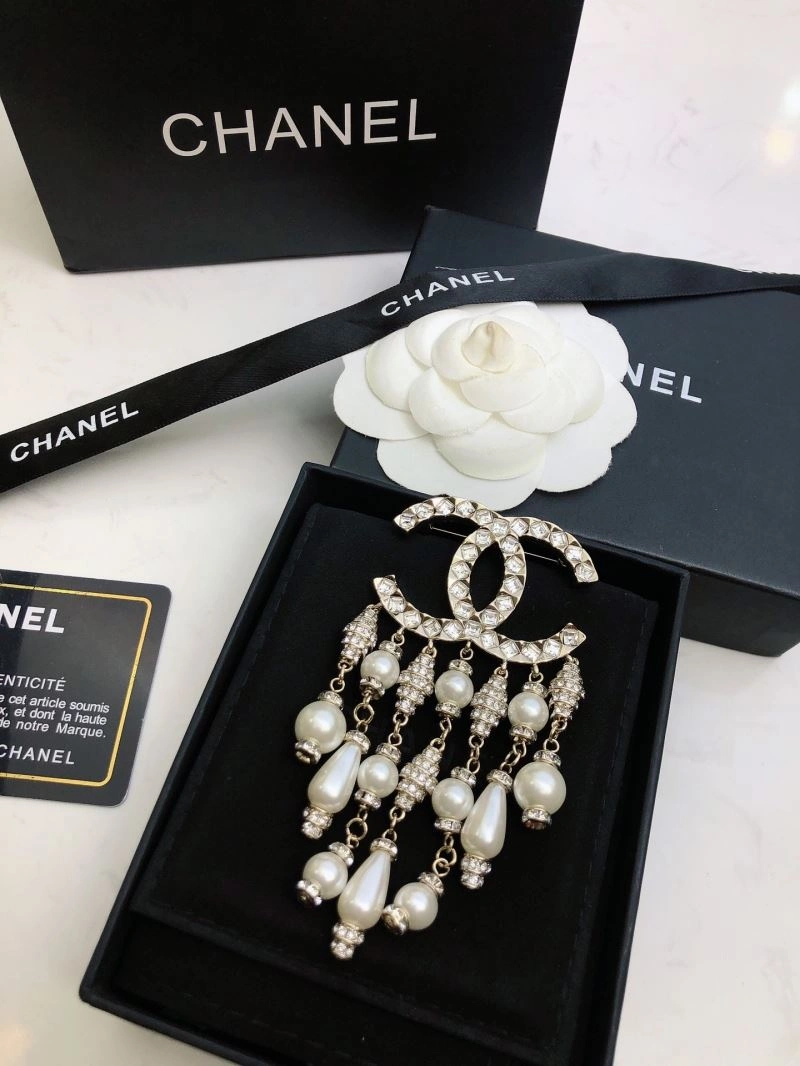 HighPerformance Chanel Brooches 230797