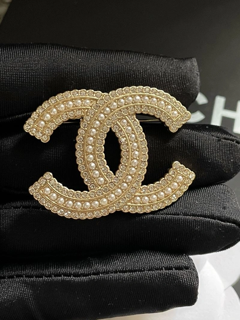 Chanel Brooches FreshLook 230795