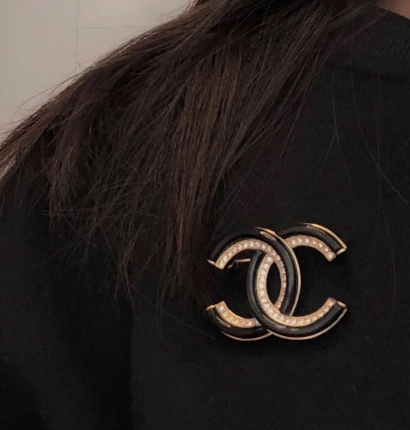Chanel Brooches FastDry 230814