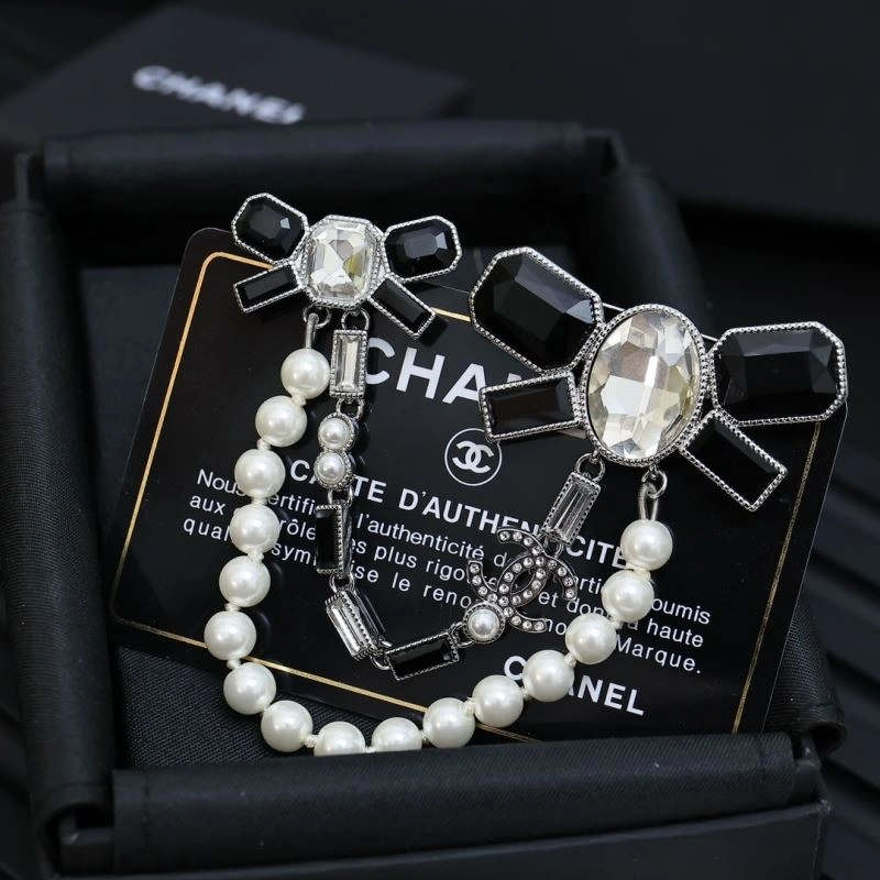 StreetReady Chanel Brooches 230788
