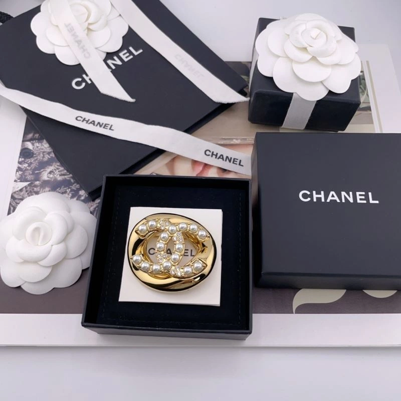 Chanel Brooches Classic 230755