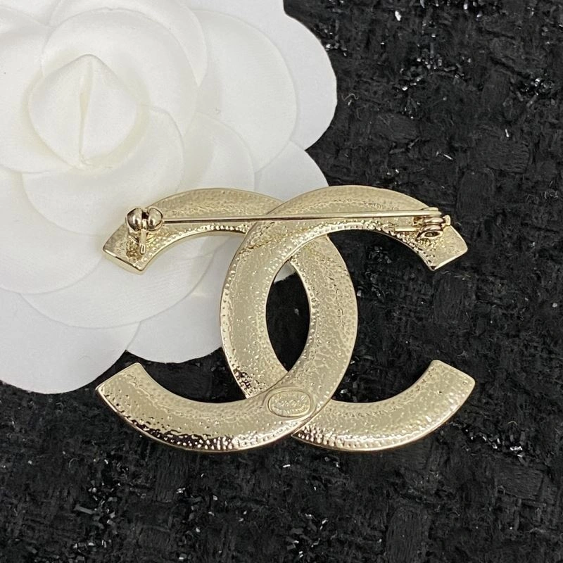 Fashionable Chanel Brooches 232378