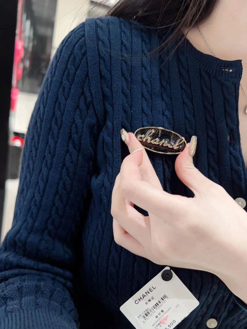 Chanel Brooches BestValue 232365