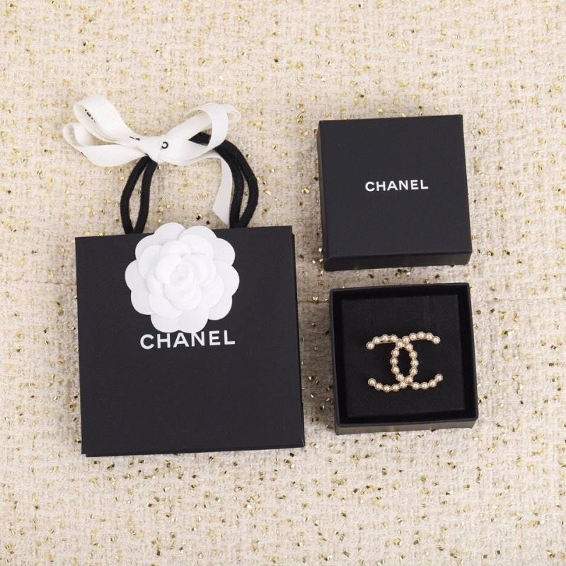 Chanel Brooches Effortless 232394