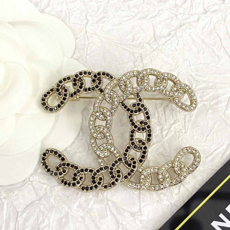 Sleek Chanel Brooches 232363