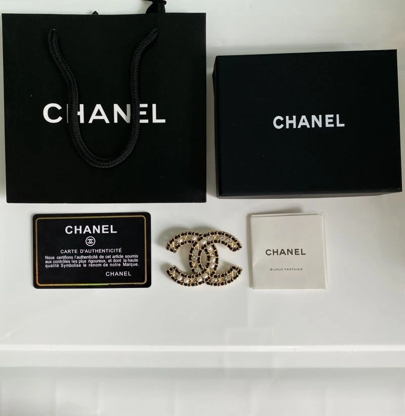 Chanel Brooches TechFriendly 232359