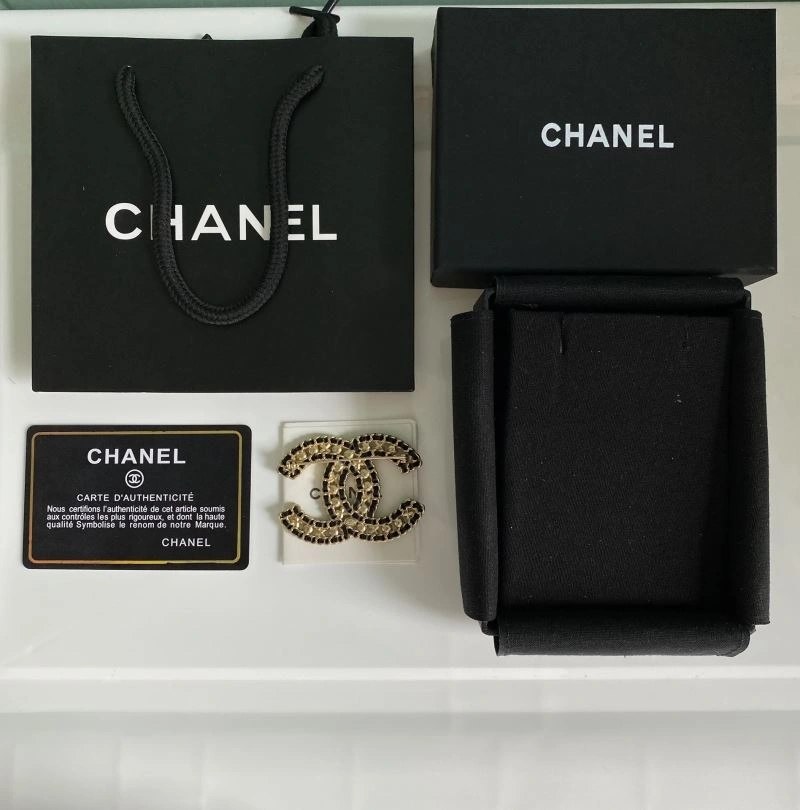 Chanel Brooches TechFriendly 232359