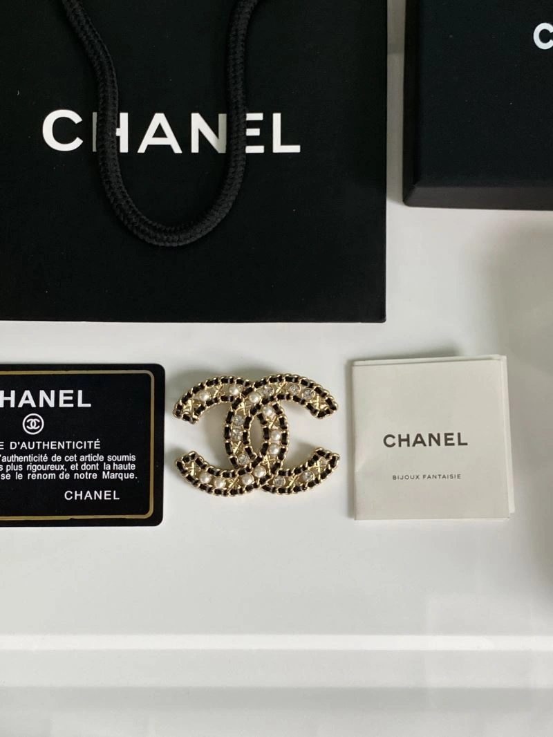 Chanel Brooches TechFriendly 232359