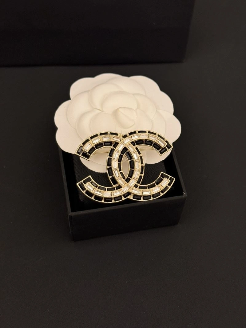 Chanel Brooches Comfortable 232345