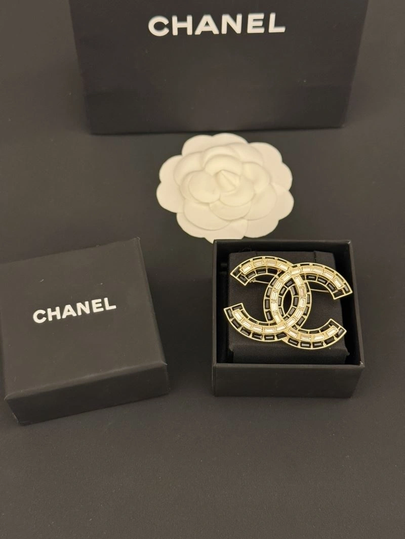 Chanel Brooches Comfortable 232345