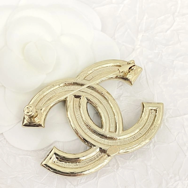Chanel Brooches Packable 232350