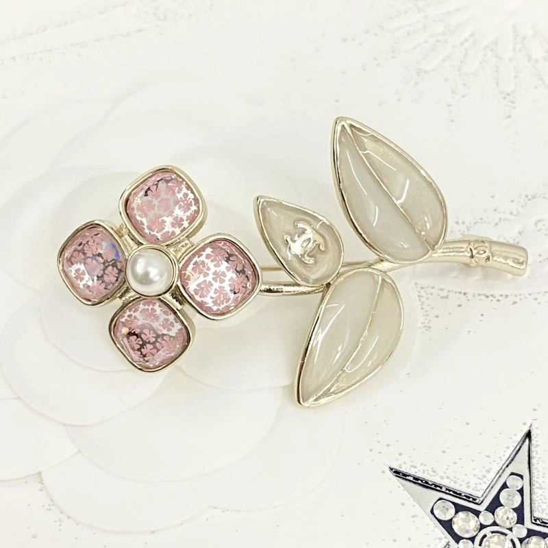 GoodFit Chanel Brooches 232347