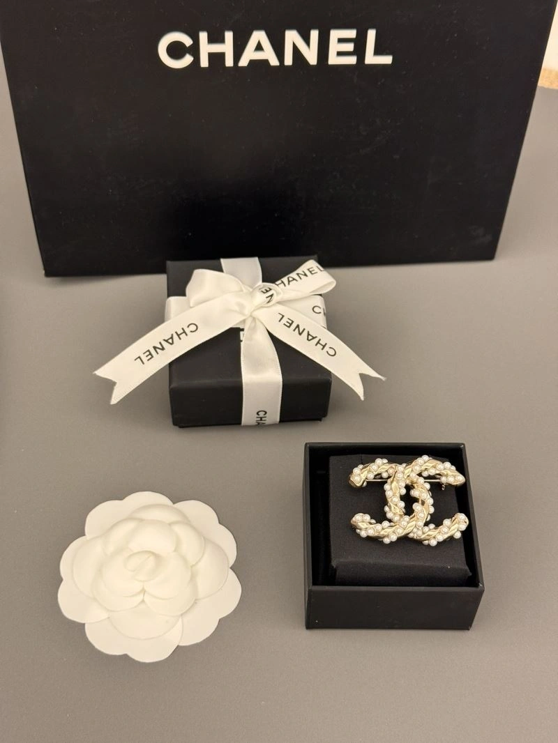 BestValue Chanel Brooches 232336