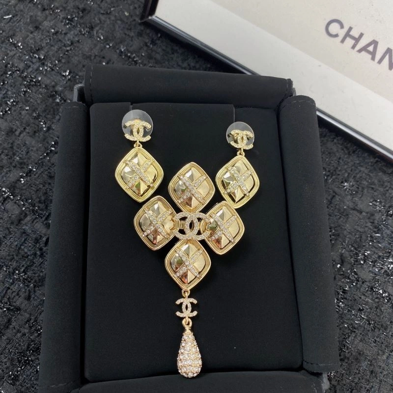 Chanel Brooches Flexible 232361