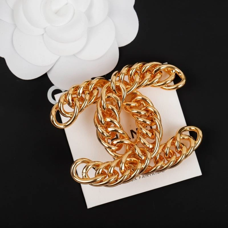Refined Chanel Brooches 232321