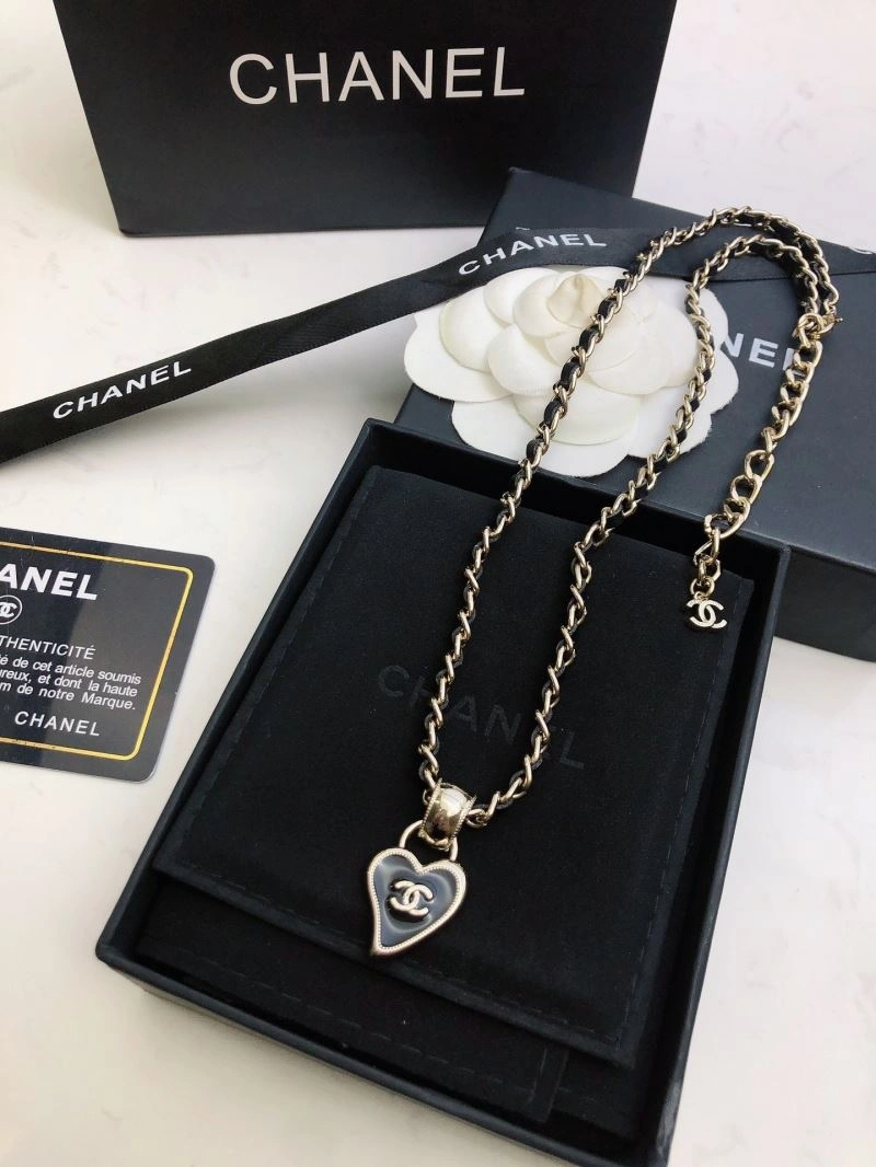 Chanel Brooches Breathable 232331