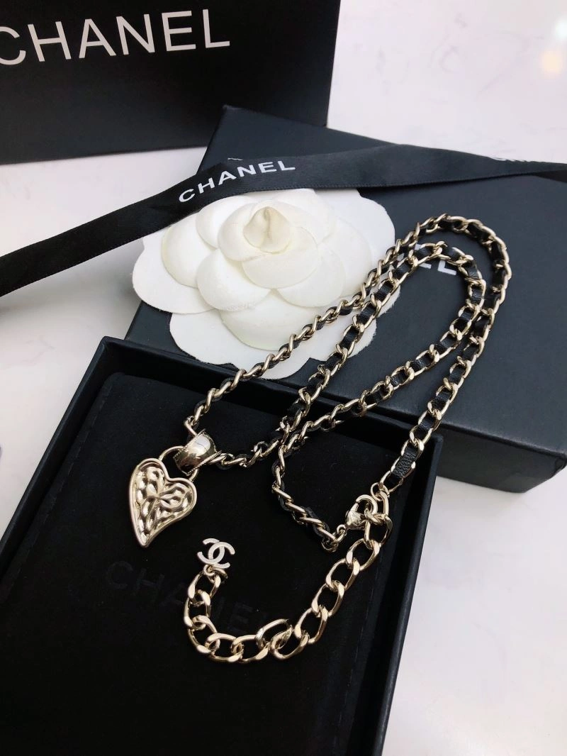 Chanel Brooches Breathable 232331
