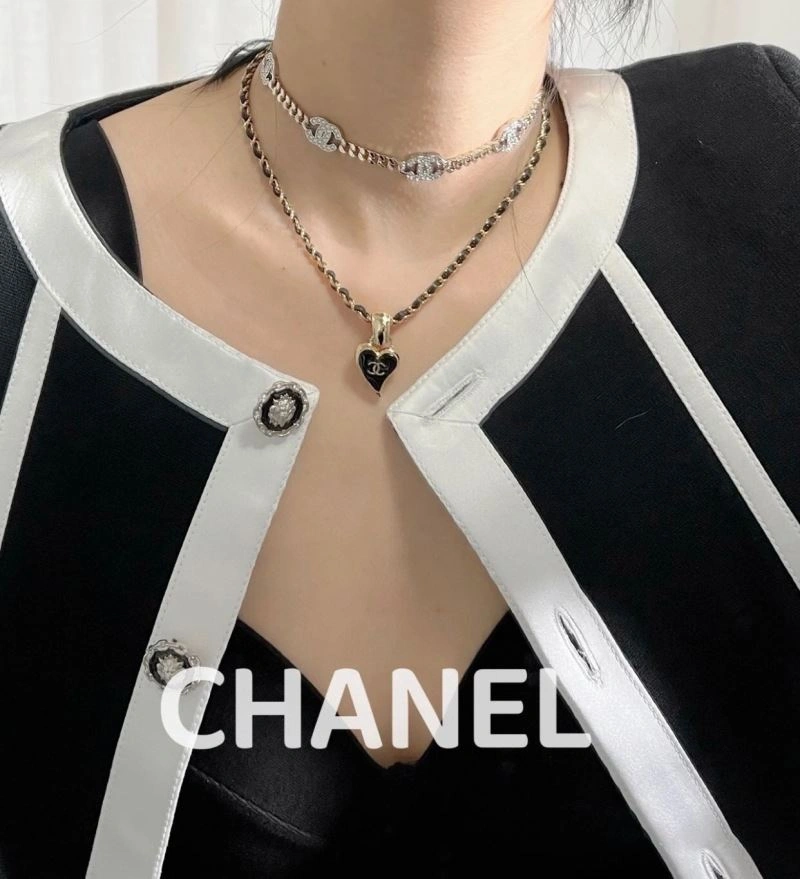Chanel Brooches Breathable 232331