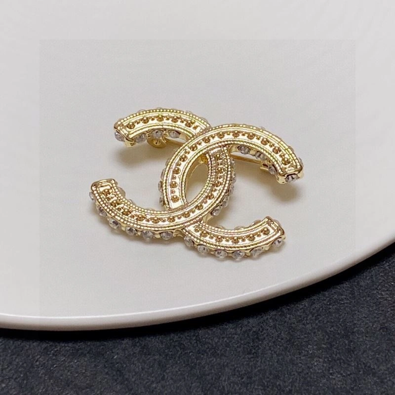 WellDesigned Chanel Brooches 232327