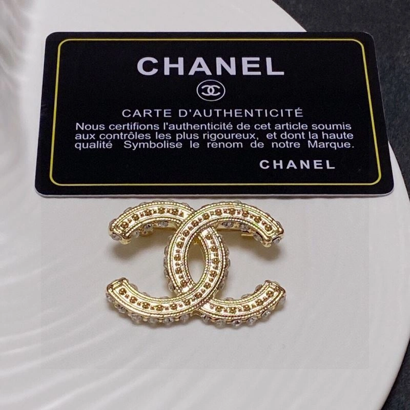 WellDesigned Chanel Brooches 232327
