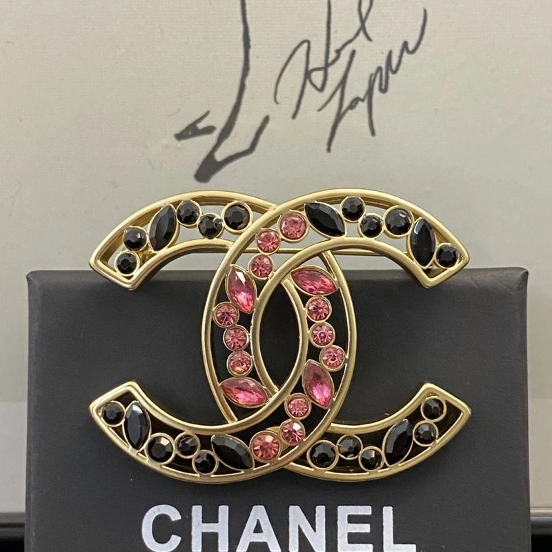 Chanel Brooches FreshLook 232320