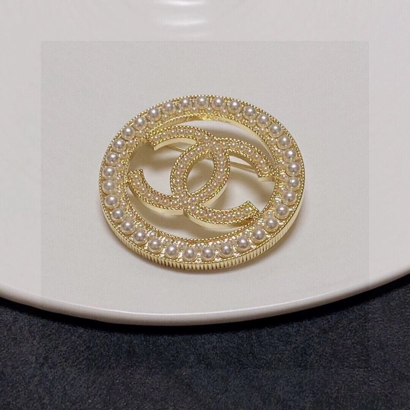 Chanel Brooches SmoothTexture 231970