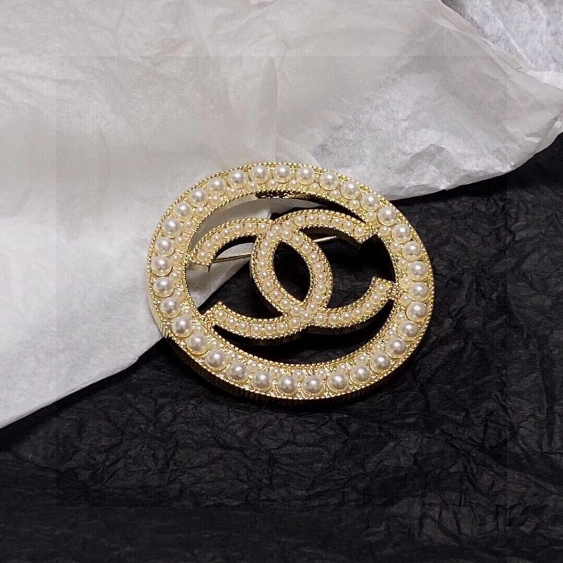 Chanel Brooches SmoothTexture 231970