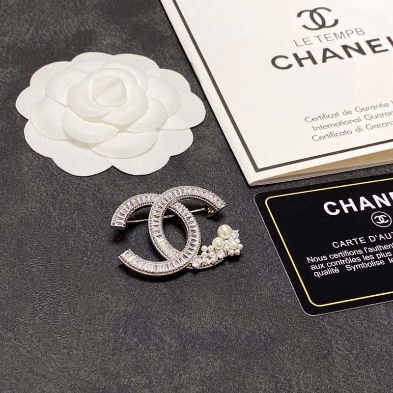 Chanel Brooches Youthful 231935