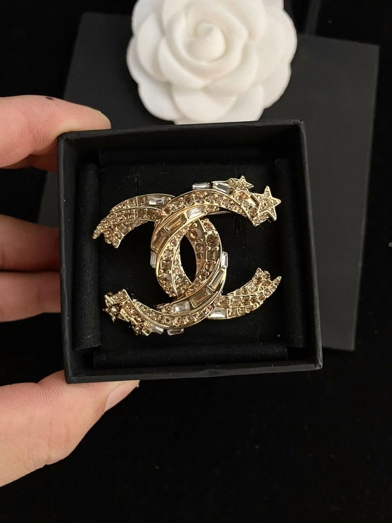 Classic Chanel Brooches 231915