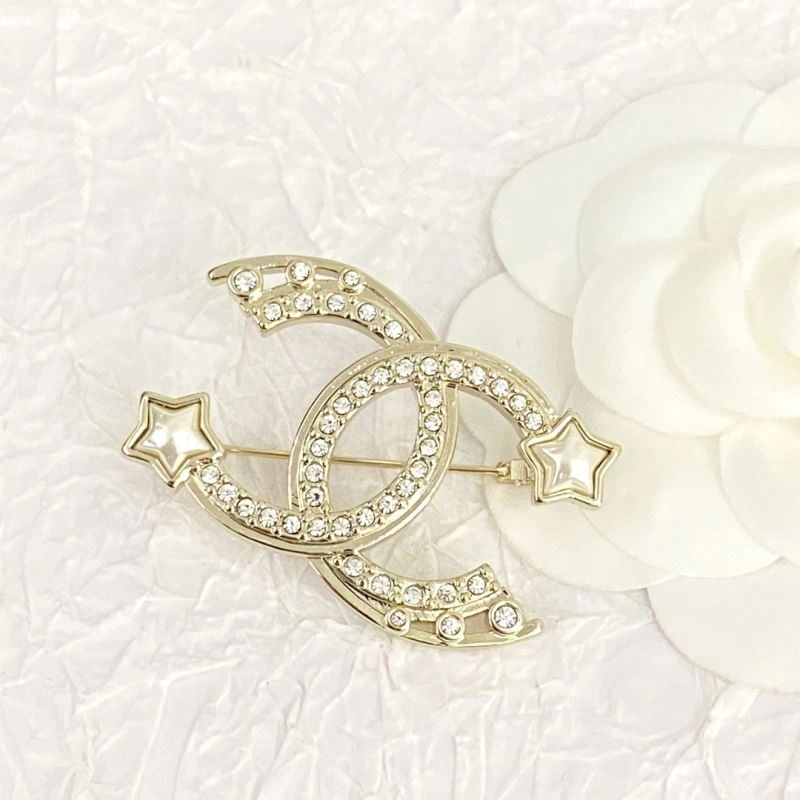 TechFriendly Chanel Brooches 231905