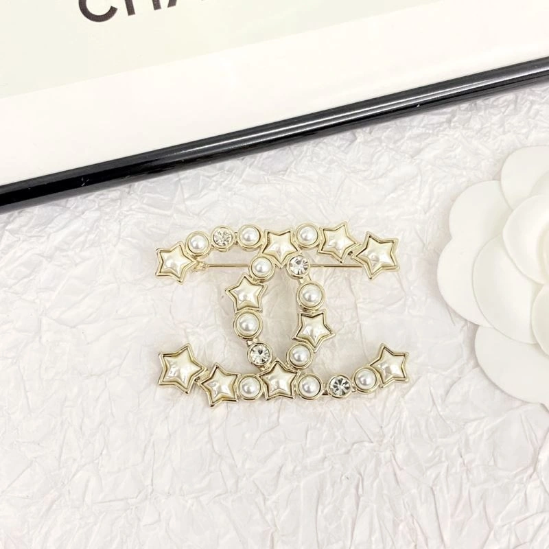 SoftTouch Chanel Brooches 231946