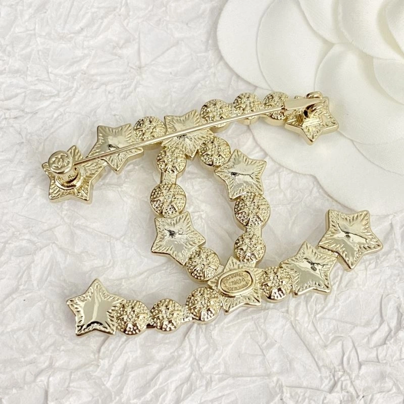 SoftTouch Chanel Brooches 231946