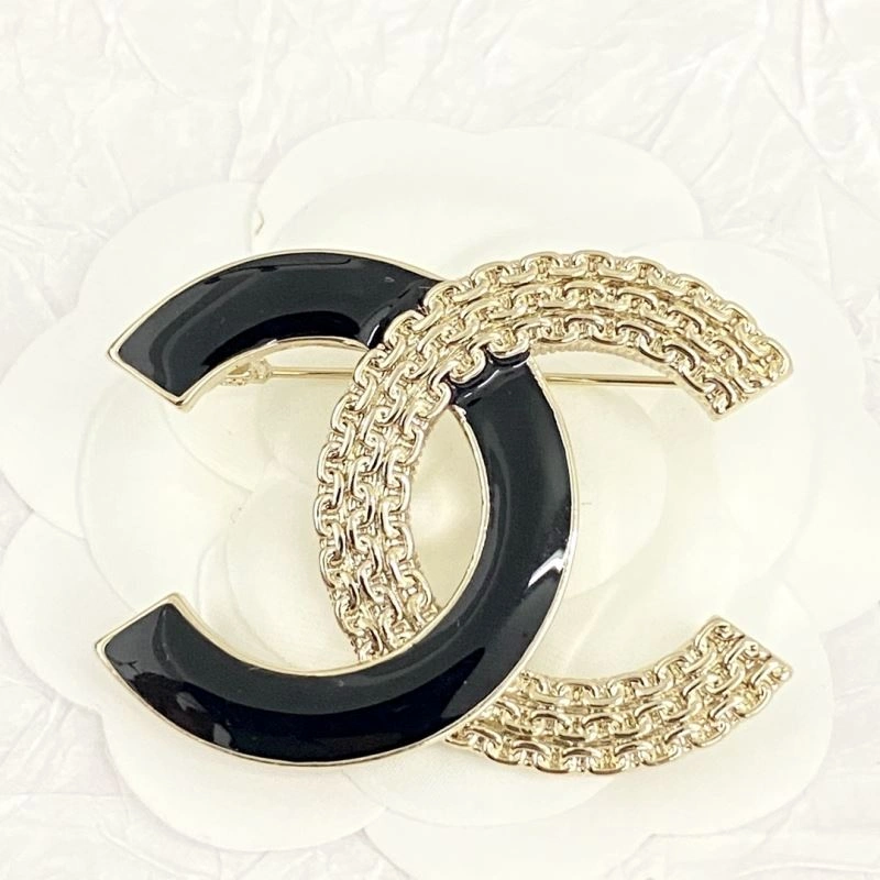 Sophisticated Chanel Brooches 231895