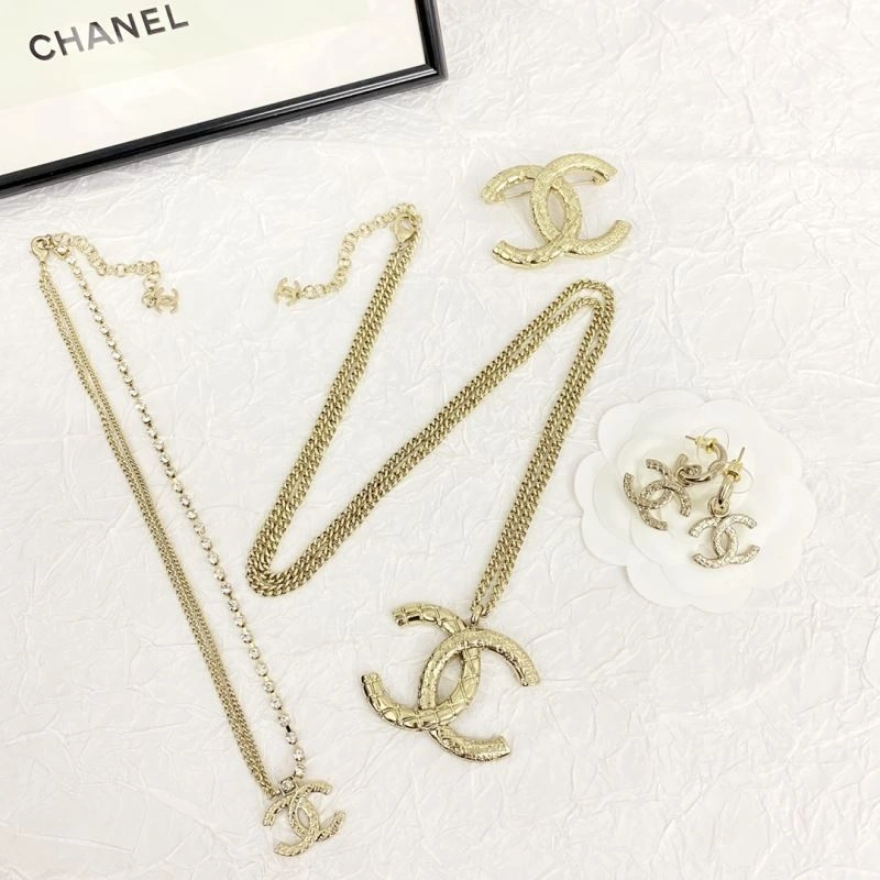 Chanel Brooches Soft 231890