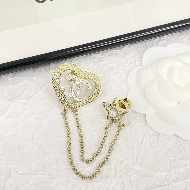 Chanel Brooches Sleek 231914