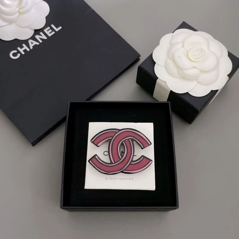 WeatherProof Chanel Brooches 231902