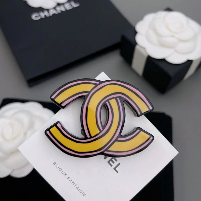 WeatherProof Chanel Brooches 231902