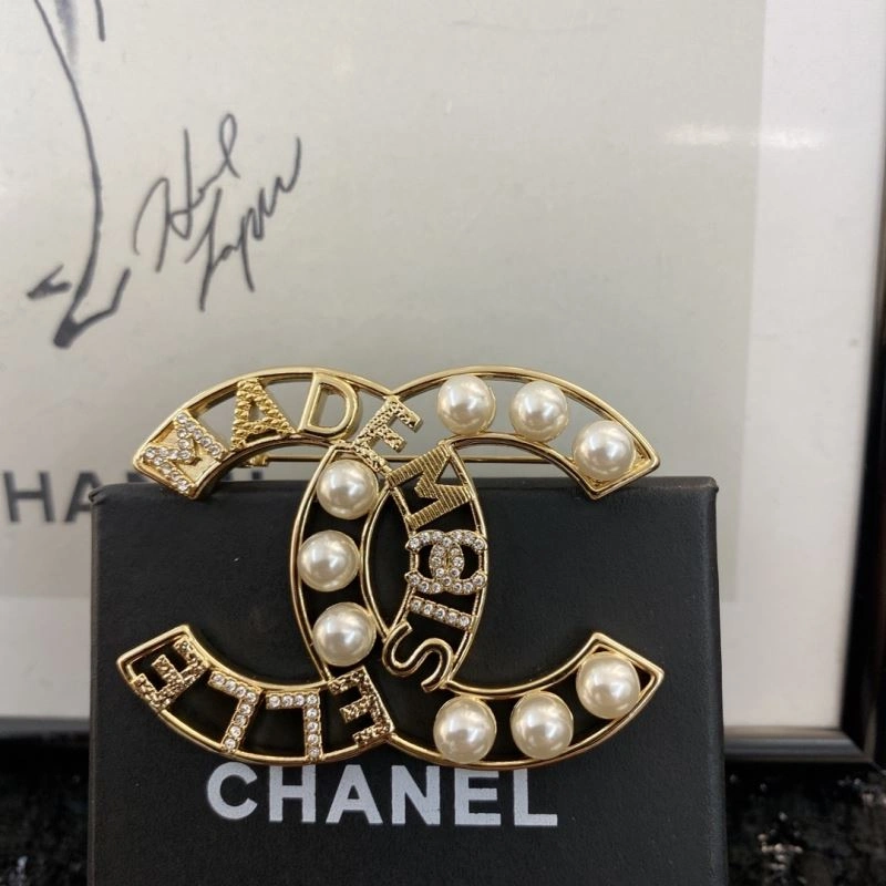 Chanel Brooches MultiPurpose 231884