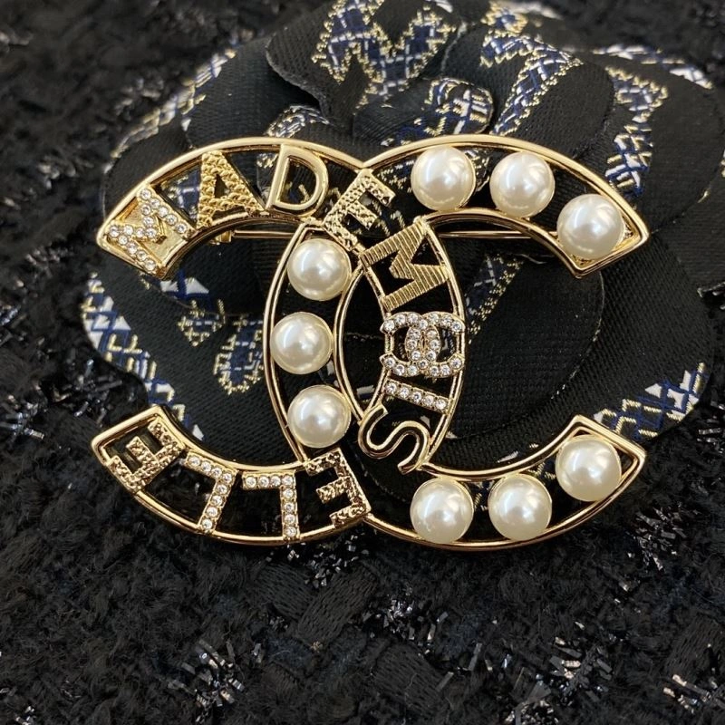 Chanel Brooches MultiPurpose 231884