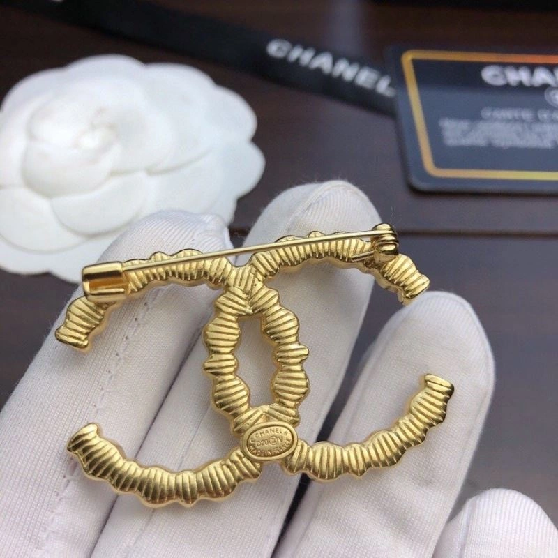 Chanel Brooches Effortless 231992