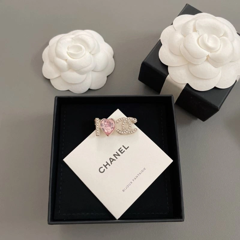 AllSeason Chanel Brooches 231894