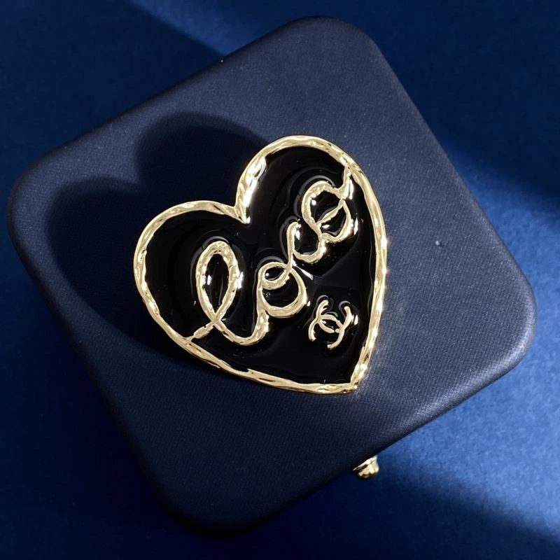 ModernLook Chanel Brooches 231944