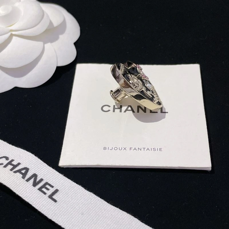 Functional Chanel Brooches 231854