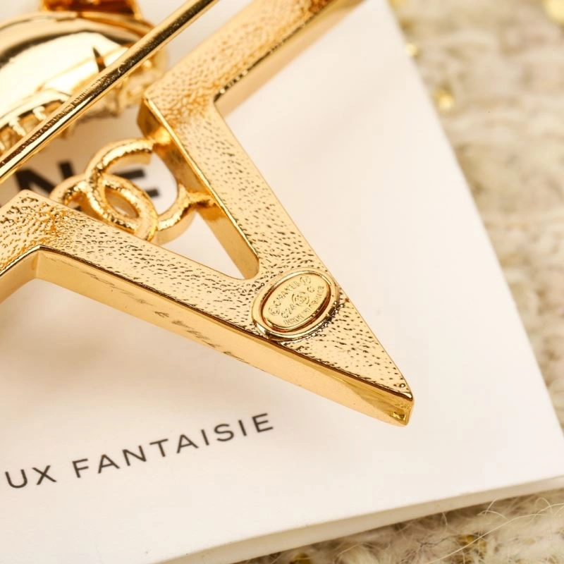 EasyMatch Chanel Brooches 231856