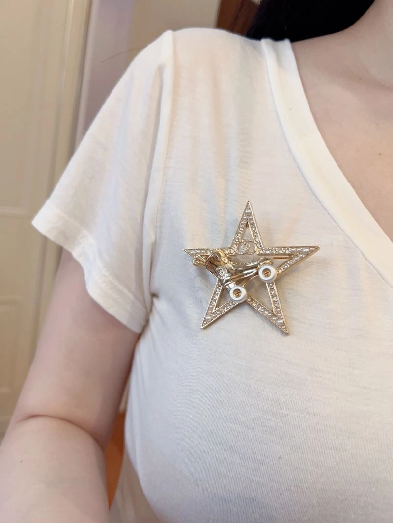 EasyMatch Chanel Brooches 231856