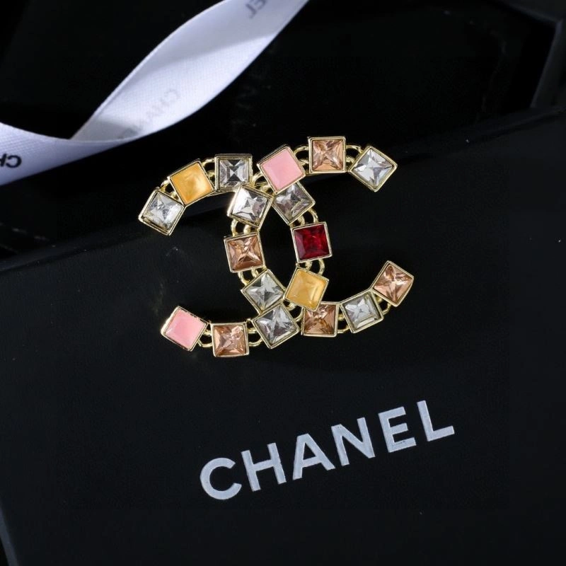 Fashionable Chanel Brooches 230287