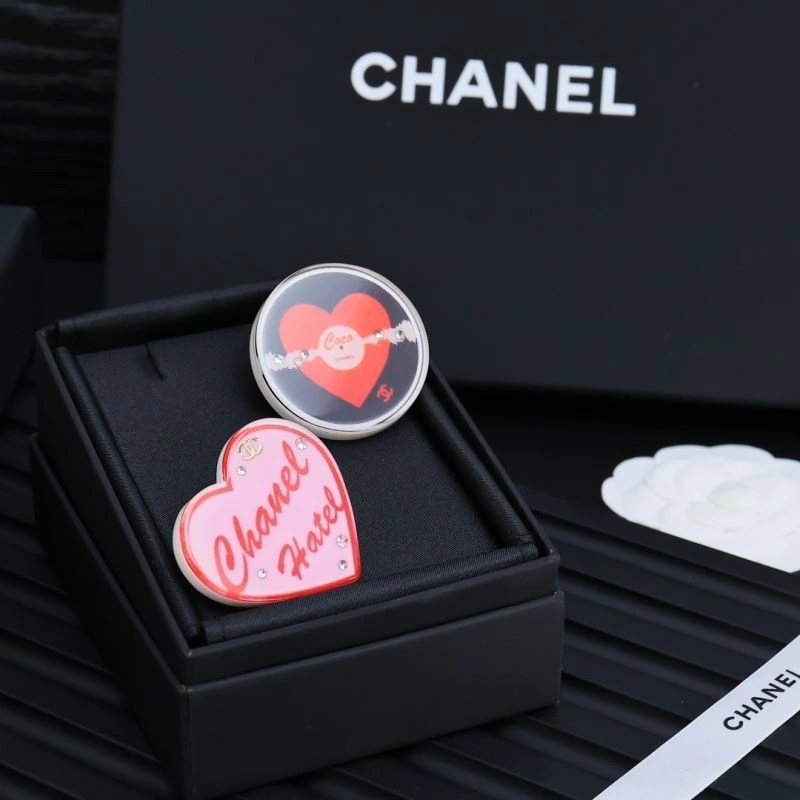 StreetReady Chanel Brooches 230380