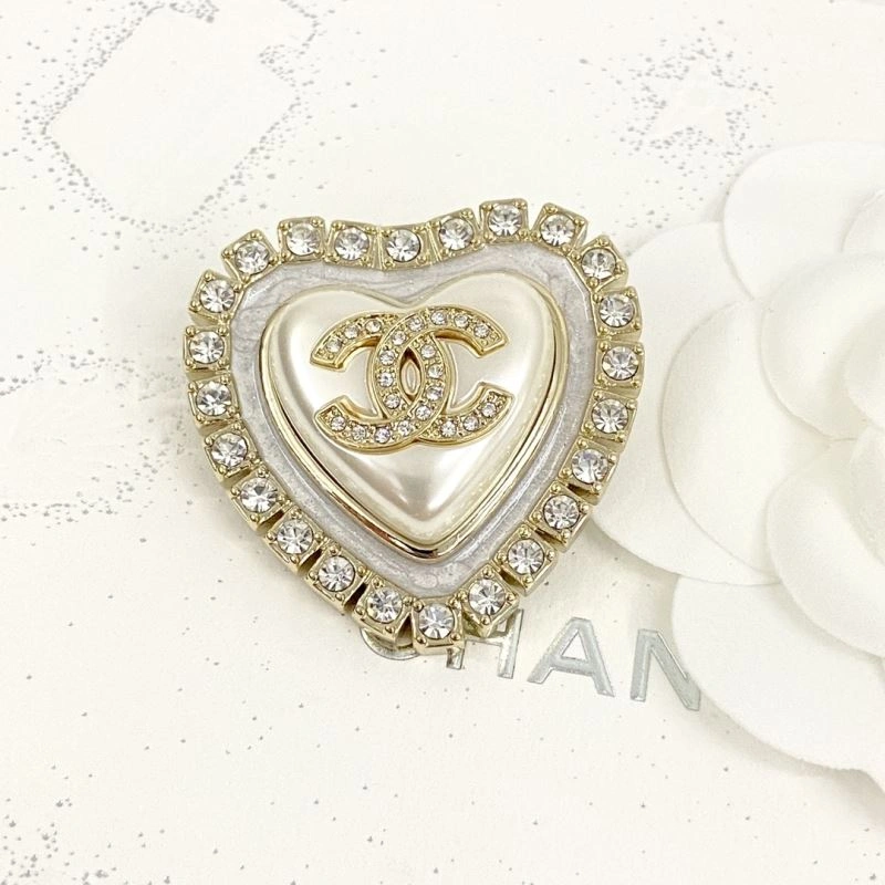 Packable Chanel Brooches 230267