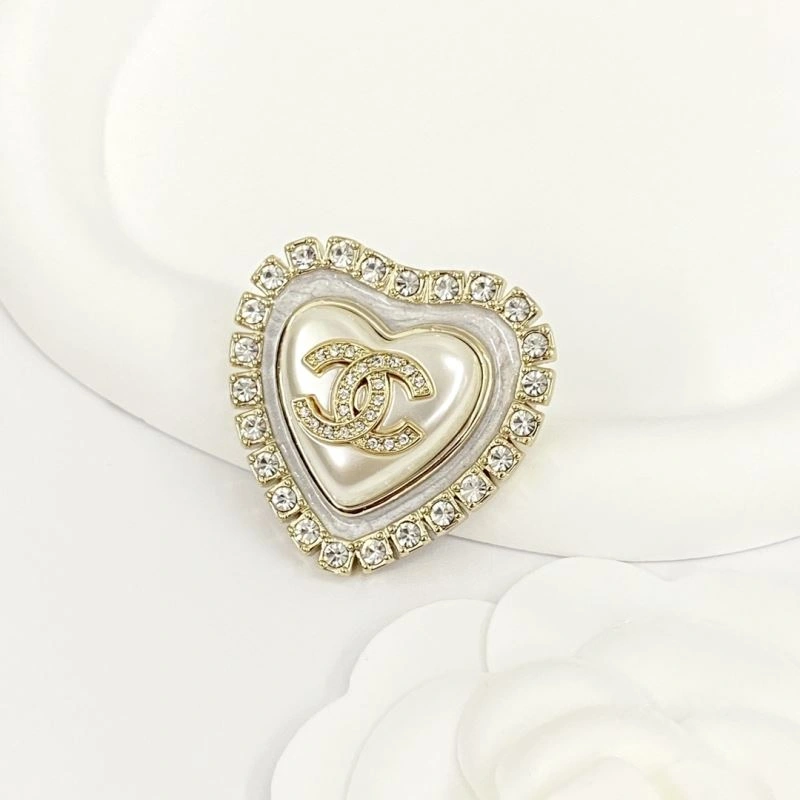 Packable Chanel Brooches 230267
